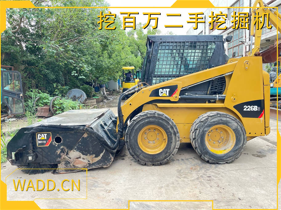 二手卡特226B滑移裝載機，高效裝載解決方案！